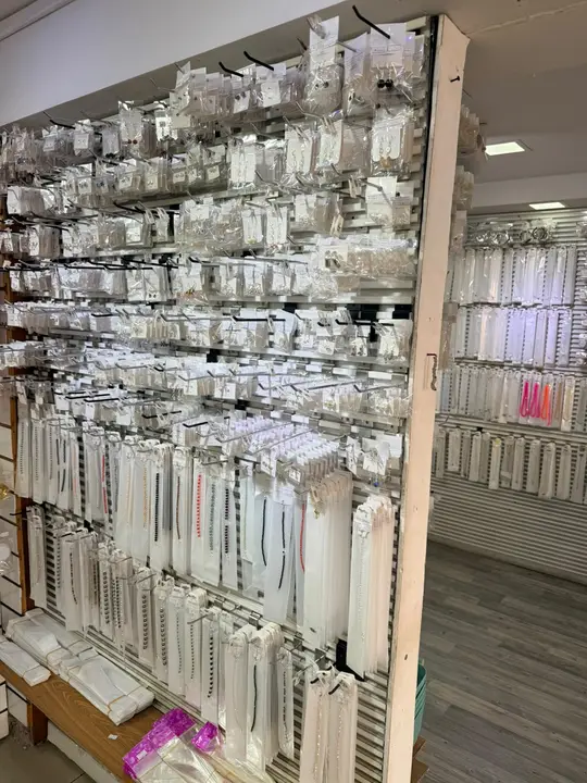 Vidriera de aros mayorista Nexo Córdoba